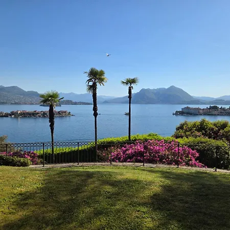 Queen - Stunning Panoramic Island View بافينو